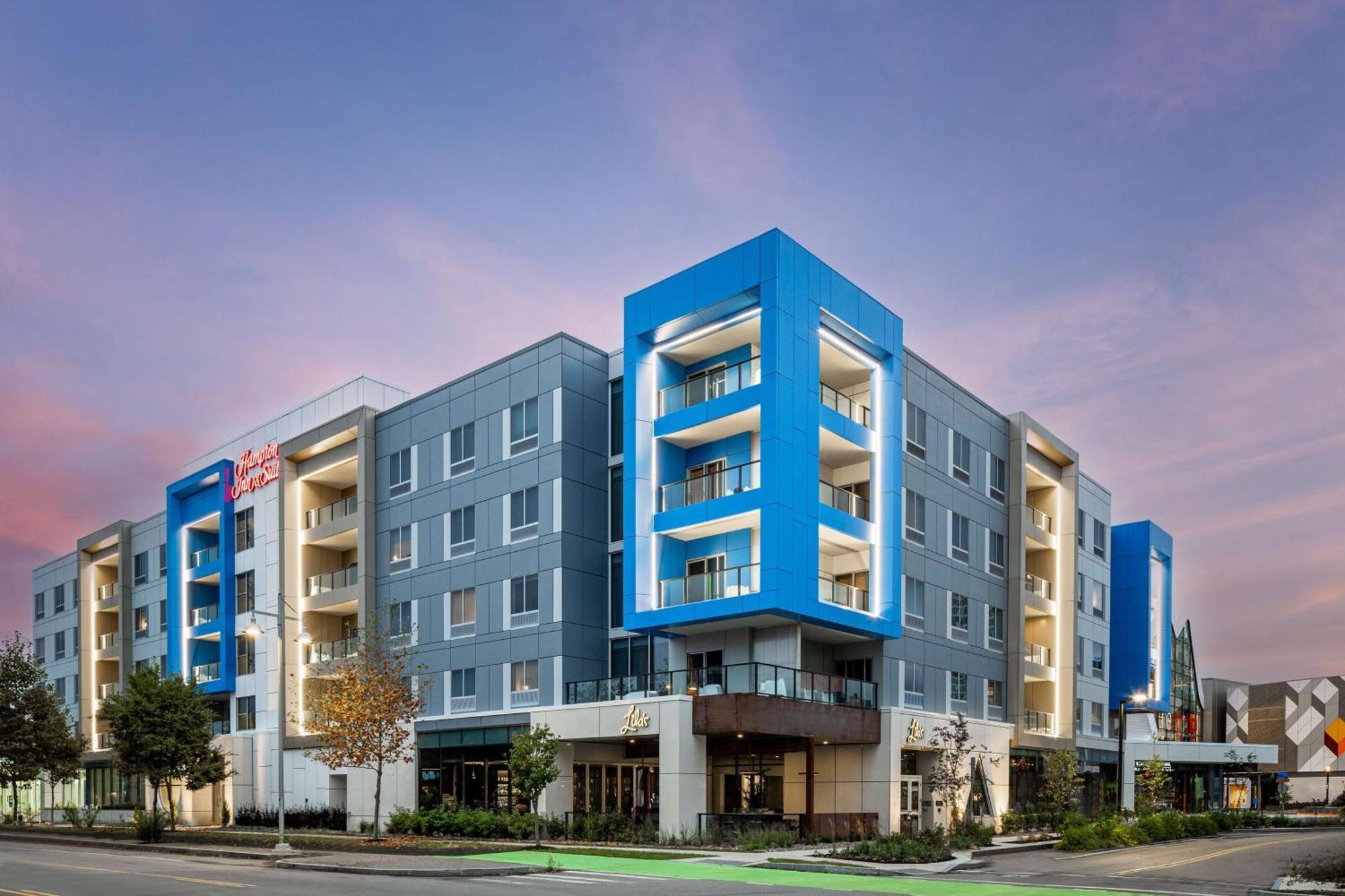 Hampton Inn & Suites Rochester Downtown Exterior photo